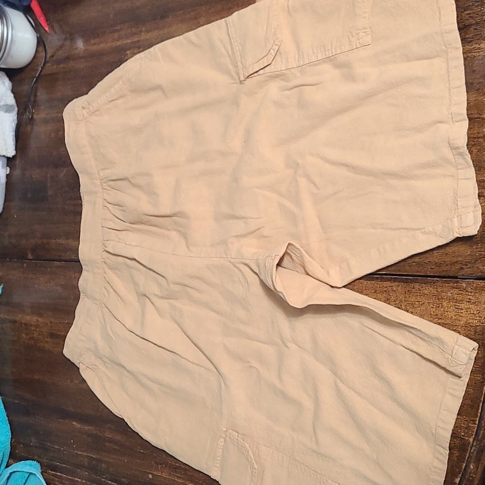 Woman's shorts